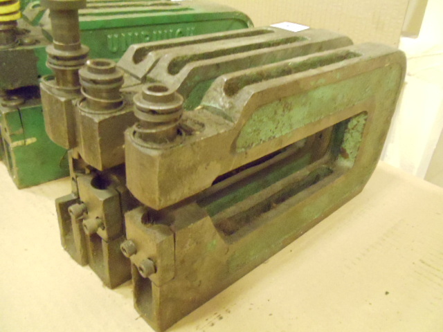 lot 25 image: Uni punch uni tool 8A 1 14