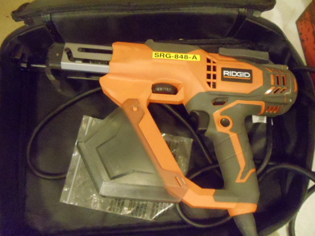 lot 32 image: Ridgid R6791 1 to 3 electric screw gun