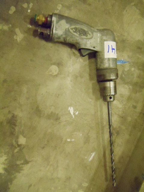 lot 41 image: Sioux air drill