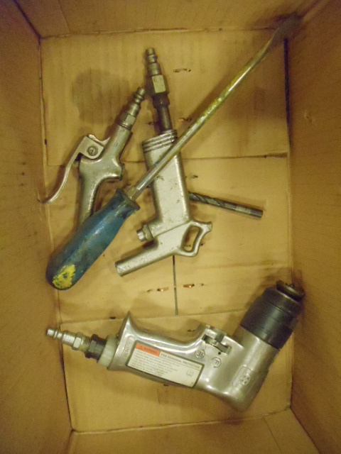 lot 44 image: Air nozzles and driver for parts