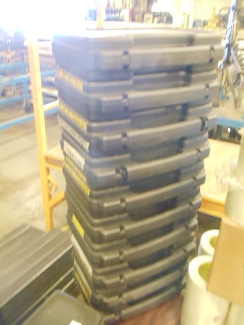 lot 81 image: 12 plastic cases