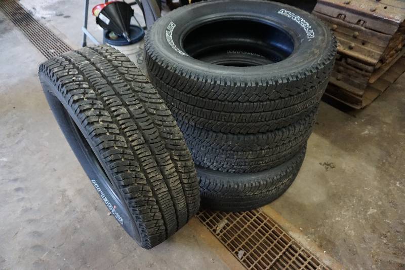 Set of 4 - Michelin LTX AT 20 Truck Tires Used Only 160 Miles