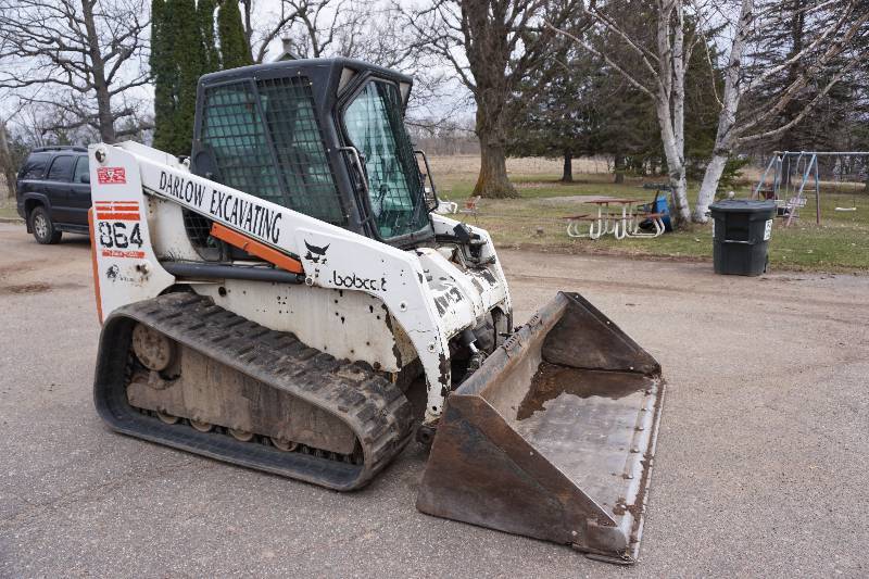 Bobcat, New Holland & Toro Dingo Skid Loaders and Lifts KBID