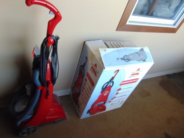 lot 86 image: Bissel Power Steamer