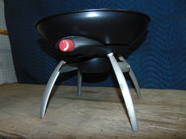 lot 95 image: Small Grill