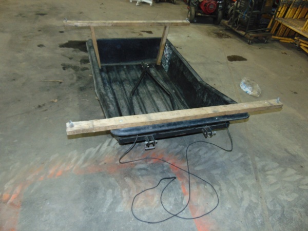 lot 112 image: Large Sled