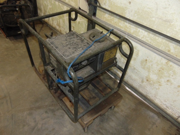 lot 114 image: Generator
