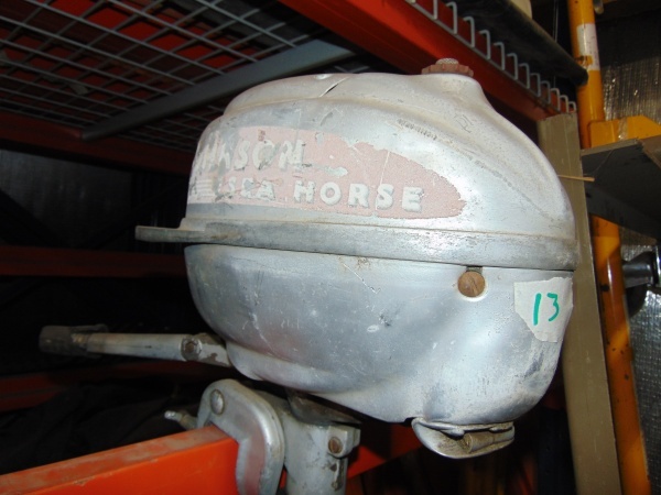 lot 136 image: Vintage Johnson Sea Horse Outboard Motor