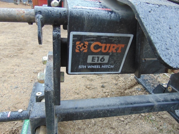 lot 169 image: Curt 5th Wheel Plate