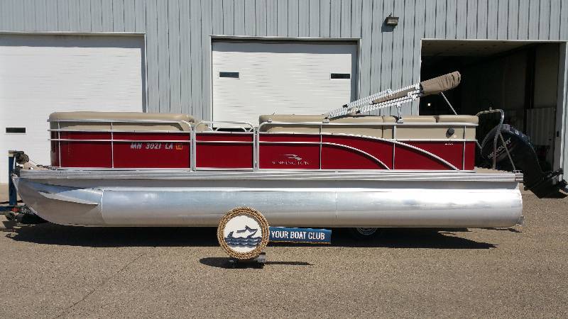 lot 19 image: 2013 Bennington 24 SLX
