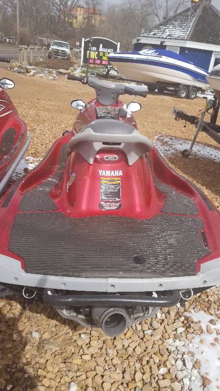 lot 31 image: 2013 Yamaha Waverunner
