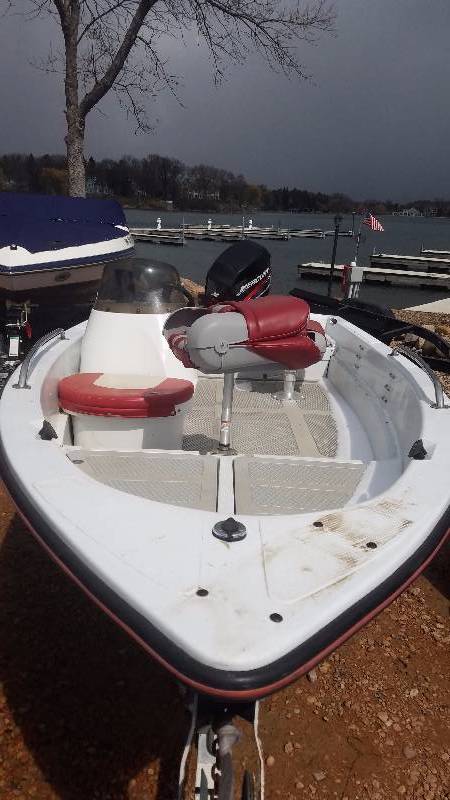 lot 8 image: 2002 Triumph 150 Fish