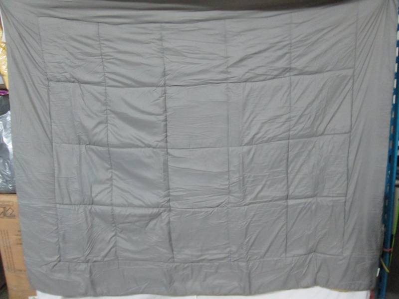 Alcove Solid Color Reversible Comforter - King
