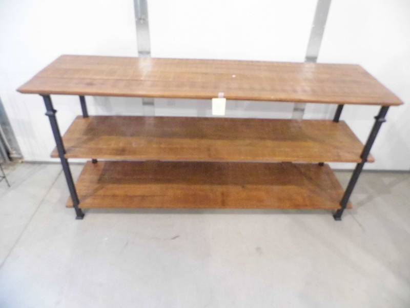 lot 10 image: Sofa Table