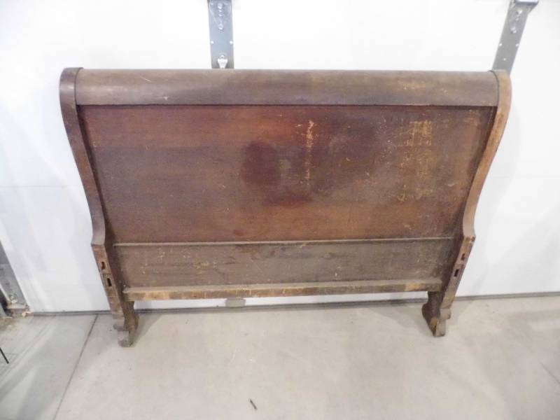 lot 14 image: 2 Headboards