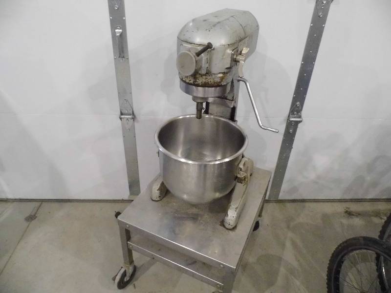 lot 22 image: Hobart Mixer
