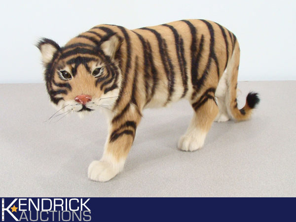 lot 46 image: High End Tiger Figure