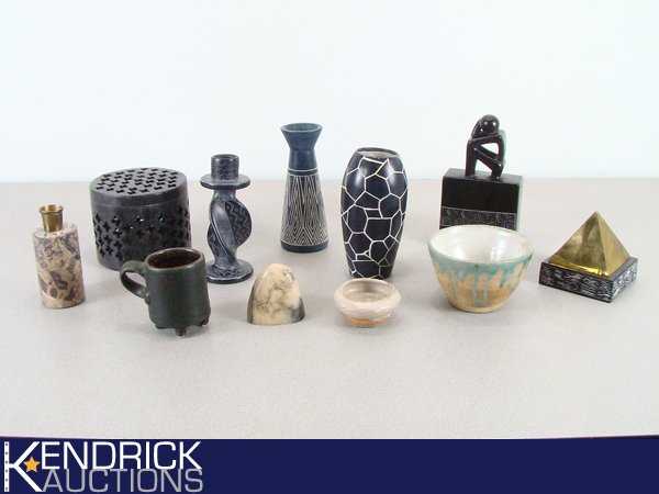lot 86 image: Large Lot of Stone and Ceramic Ethnic Decor