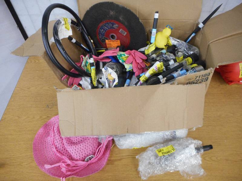 ASSORTMENT OF HOUSEHOLD SUPPLIES