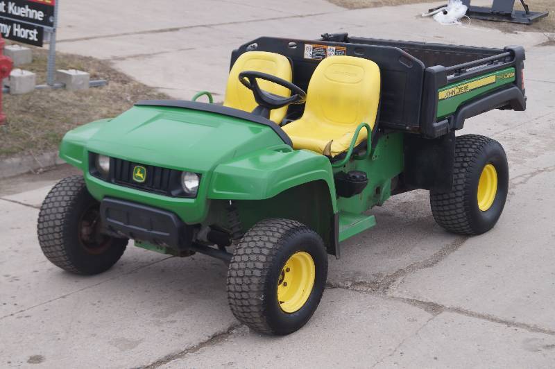 John Deere Gator