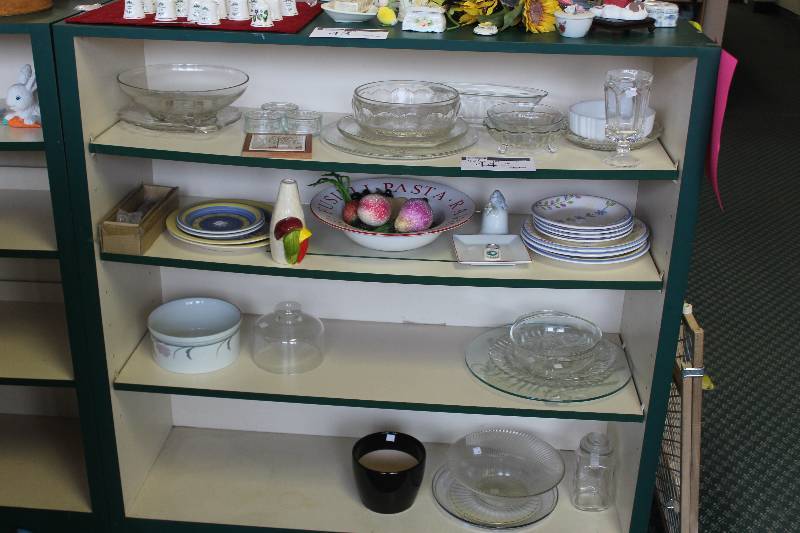 4-Shelf Lot of Ceramics, Glassware