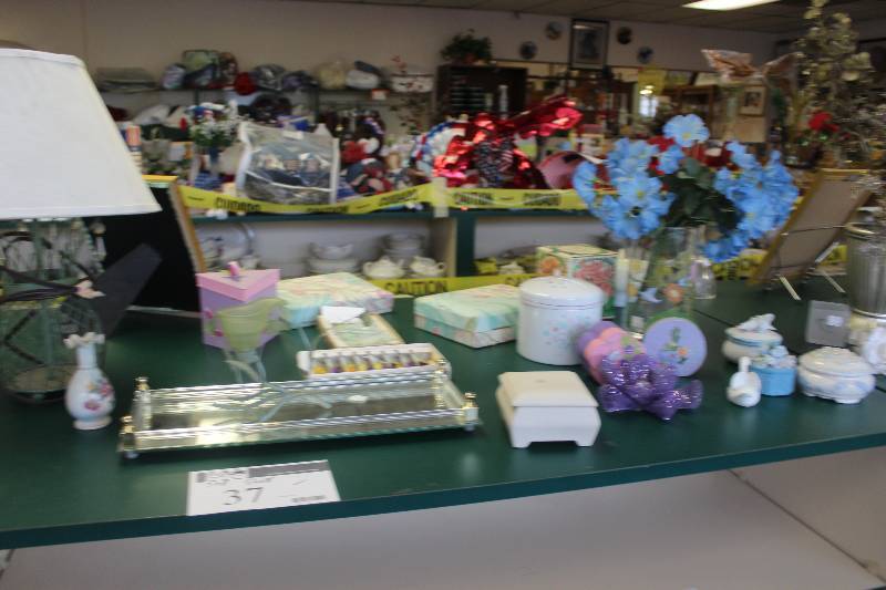 Top Shelf Lot of Home Decorations