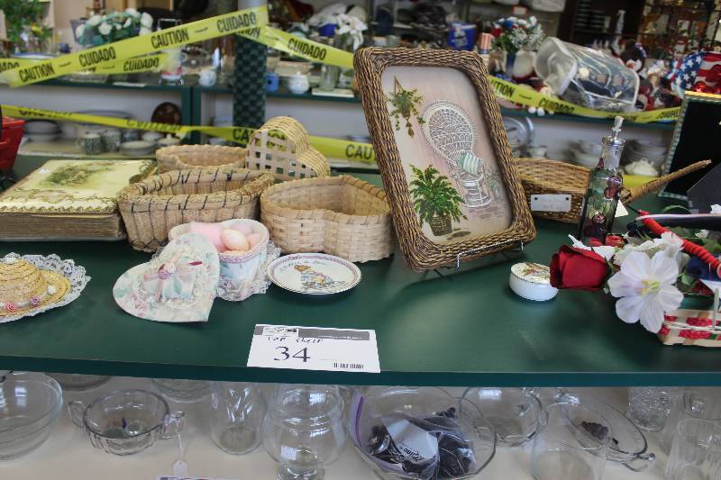 Top Shelf Lot of Home Decorations