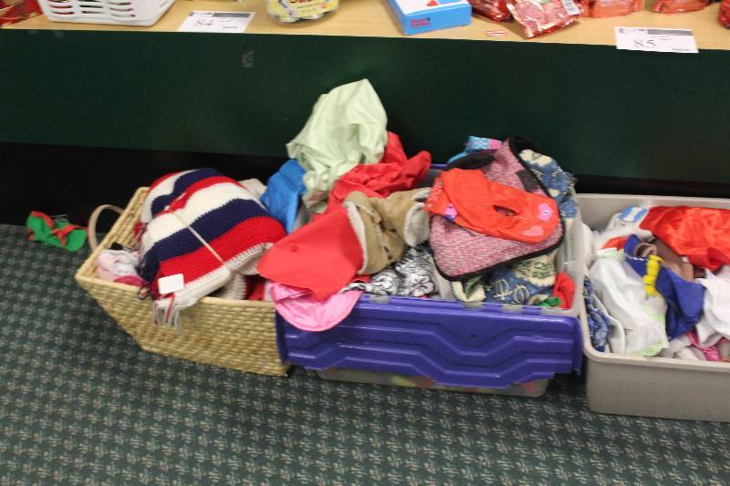 Below Shelf Lot of Linens