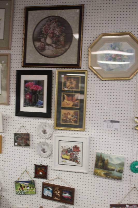 Wall Lot of Home Decorations
