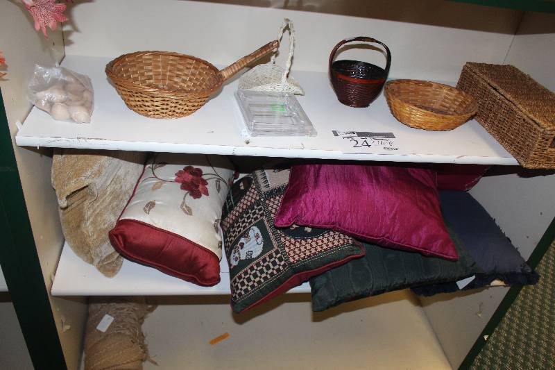 3-Shelf Lot of Home Decorations