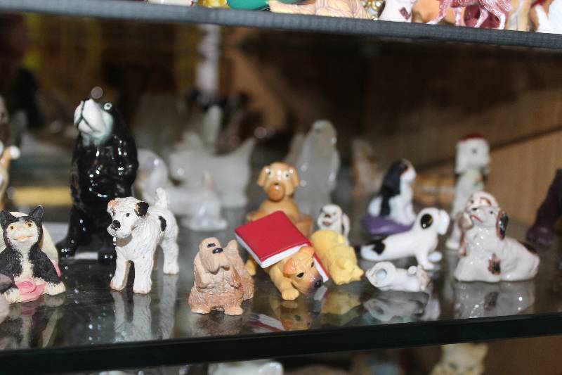Shelf Lot of Home Decorations