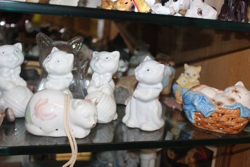 Shelf Lot of Home Decorations