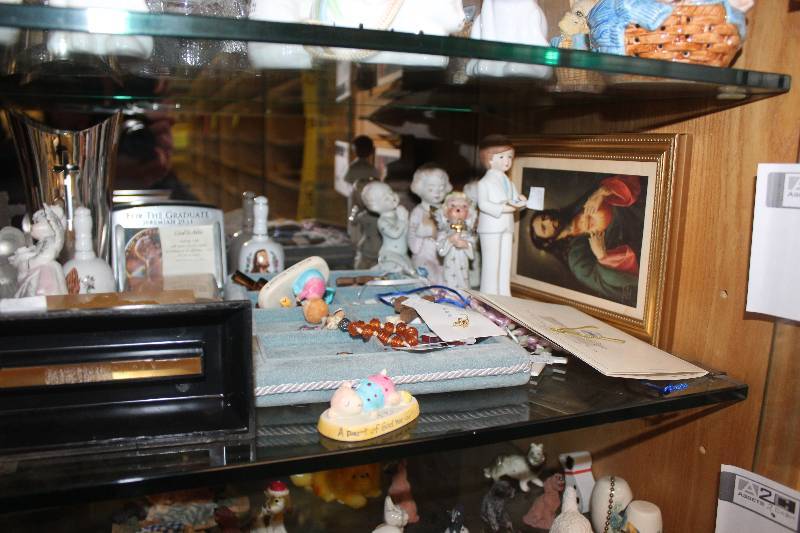Shelf Lot of Home Decorations