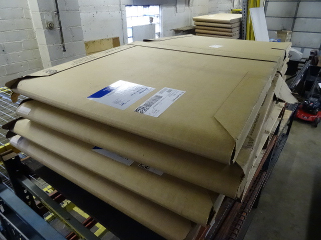 lot 60 image: 4 Heavy Duty Gaylords Pallet