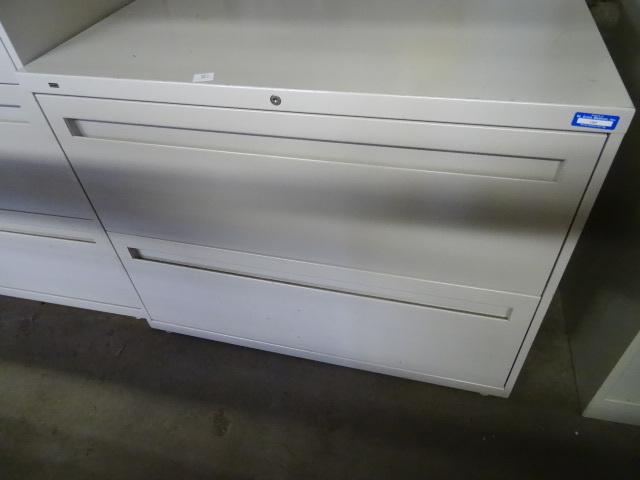 lot 66 image: 36 Metal 2 Drawer Lateral File