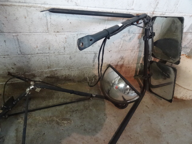 lot 73 image: 2 Cab Mount Truck Mirrors