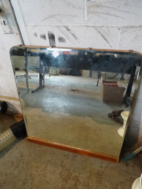 lot 76 image: 28 X 30 Vintage Vanity Mirror