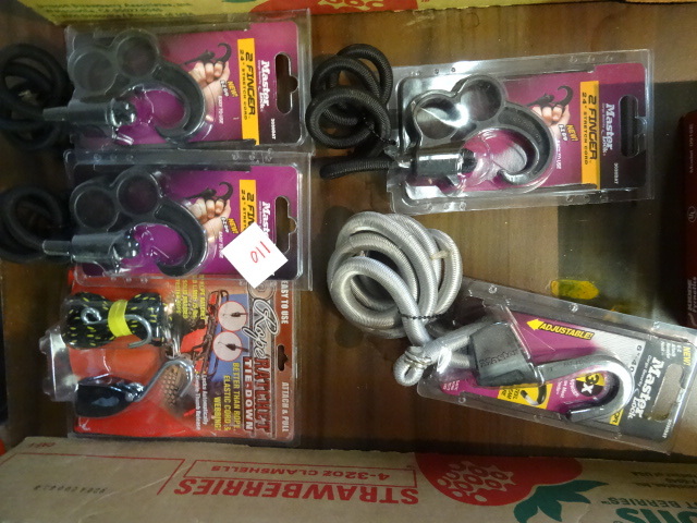 lot 110 image: Master Lock Bungee Cords,