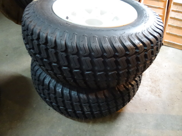 lot 121 image: 2 Rims and Tires 5 Holes Rims