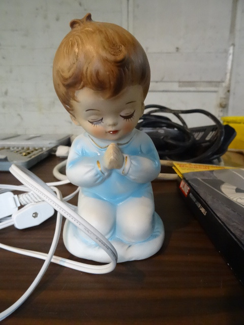 lot 133 image: Lefton Ceramic Night Light