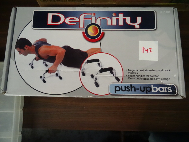lot 142 image: Definity Push Up Bars