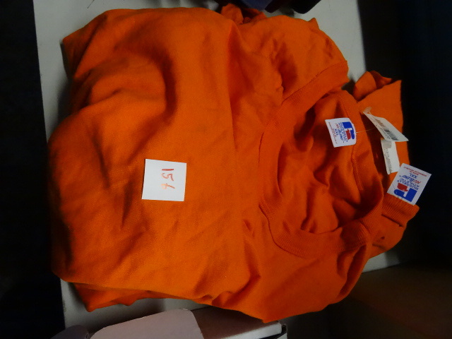 lot 156 image: 2 Russell Athletic XXL Shirts