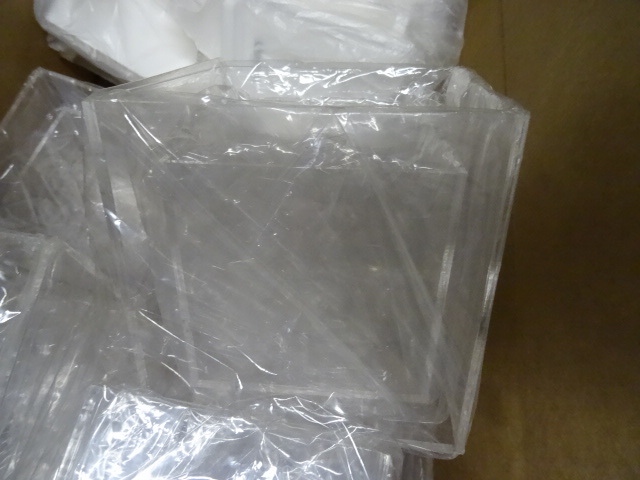 lot 201 image: Poly Square Boxes Open Top,