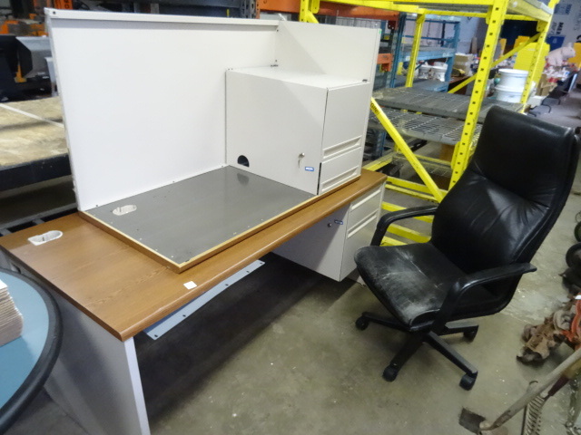 lot 210 image: L Shaped Metal Office Desk