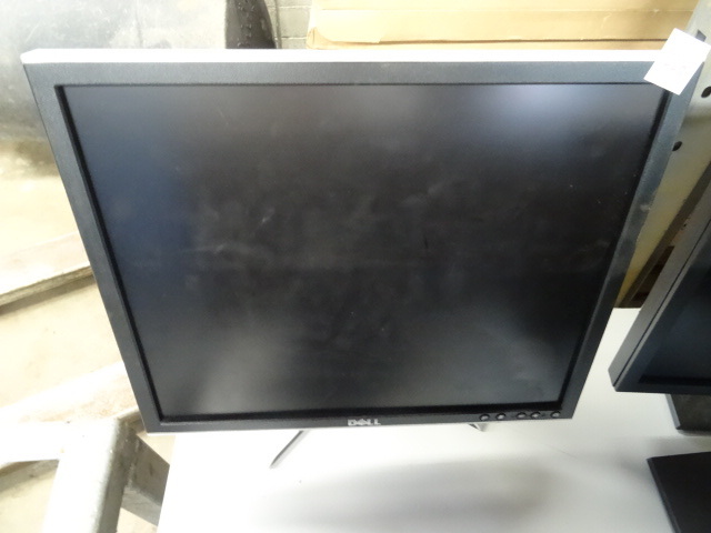 lot 223 image: Dell 19 LCD Computer Monitor