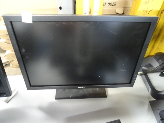 lot 226 image: Dell 20 LCD Computer Monitor
