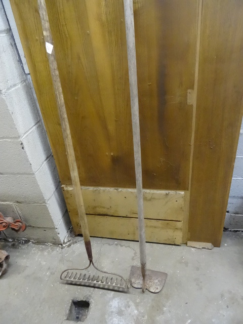 lot 251 image: Hoe and Garden Rake