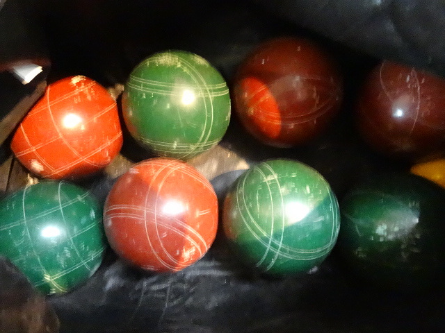 lot 270 image: Bocce Ball Set