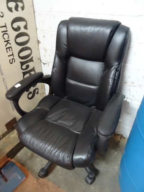 lot 278 image: Office Chair on Wheels