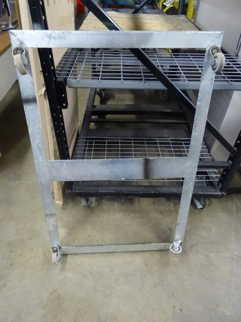 lot 285 image: 4 Wheel Cart  32 X 48